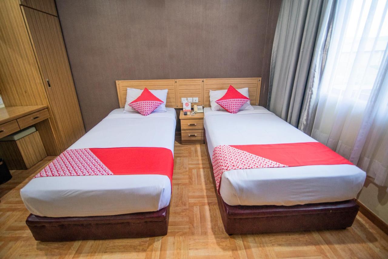 Halim Hotel Tanjung Pinang Exterior photo
