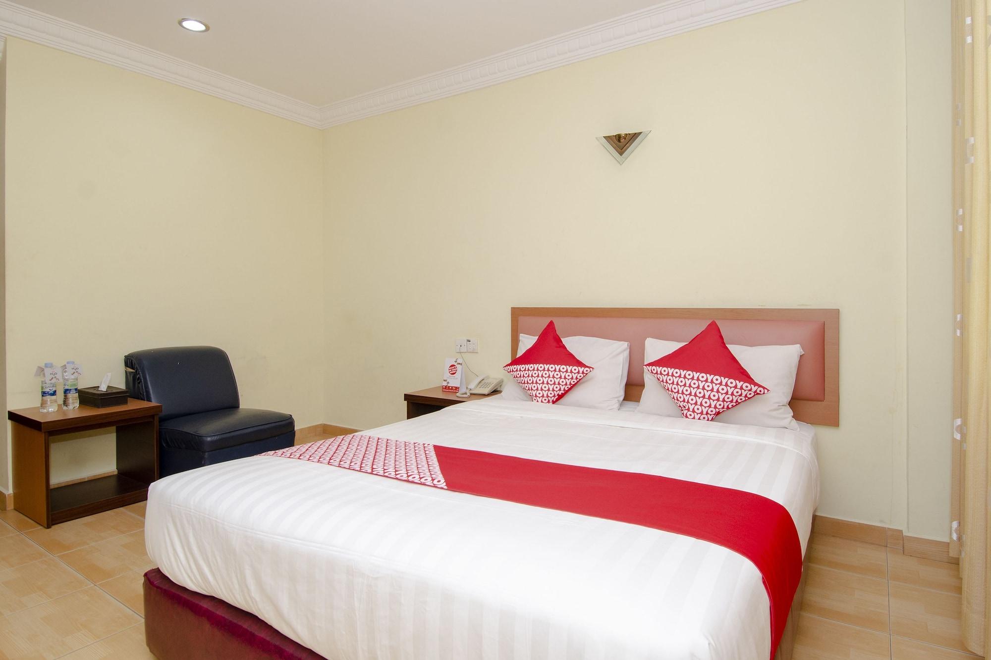 Halim Hotel Tanjung Pinang Exterior photo