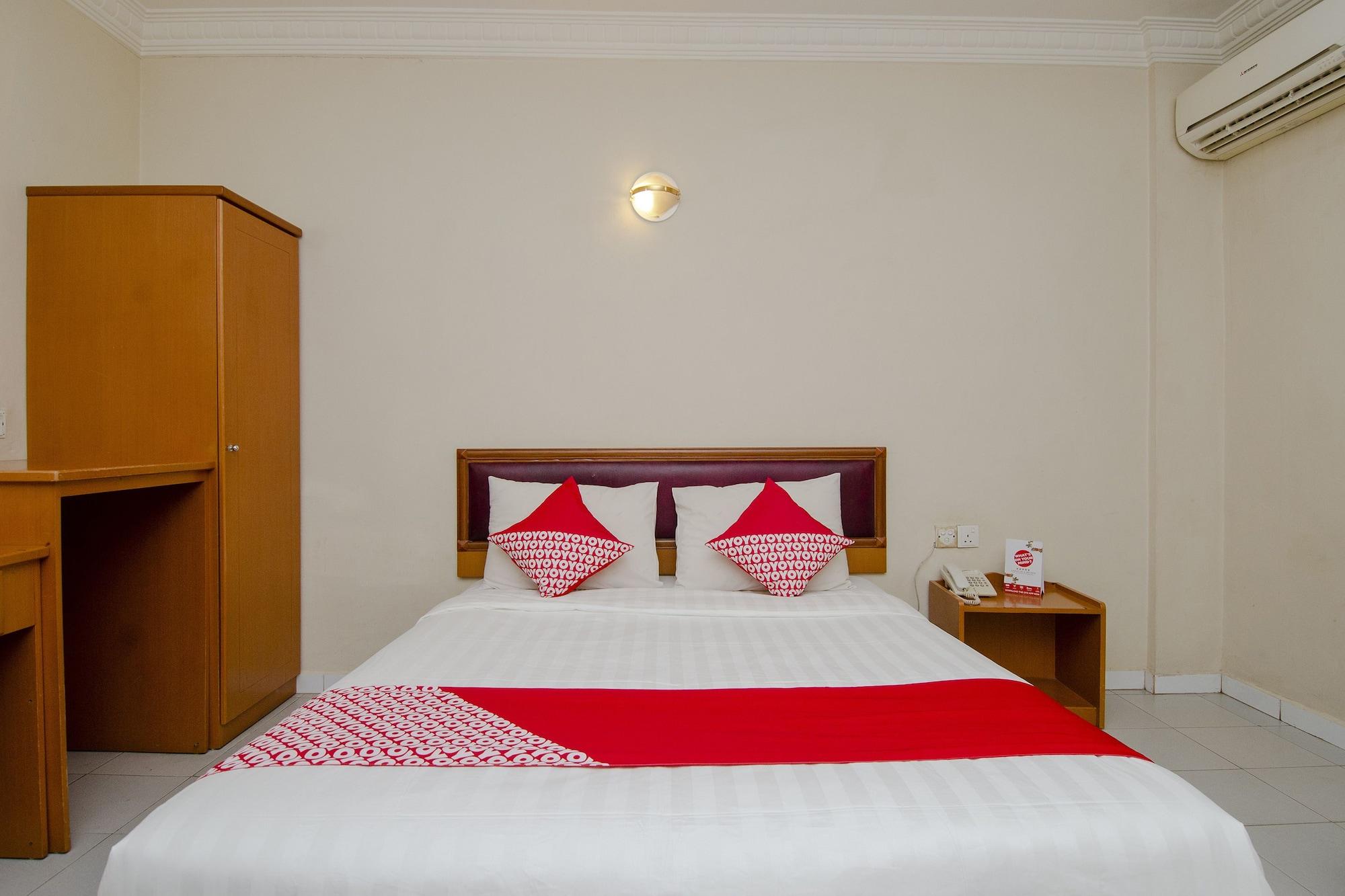 Halim Hotel Tanjung Pinang Exterior photo