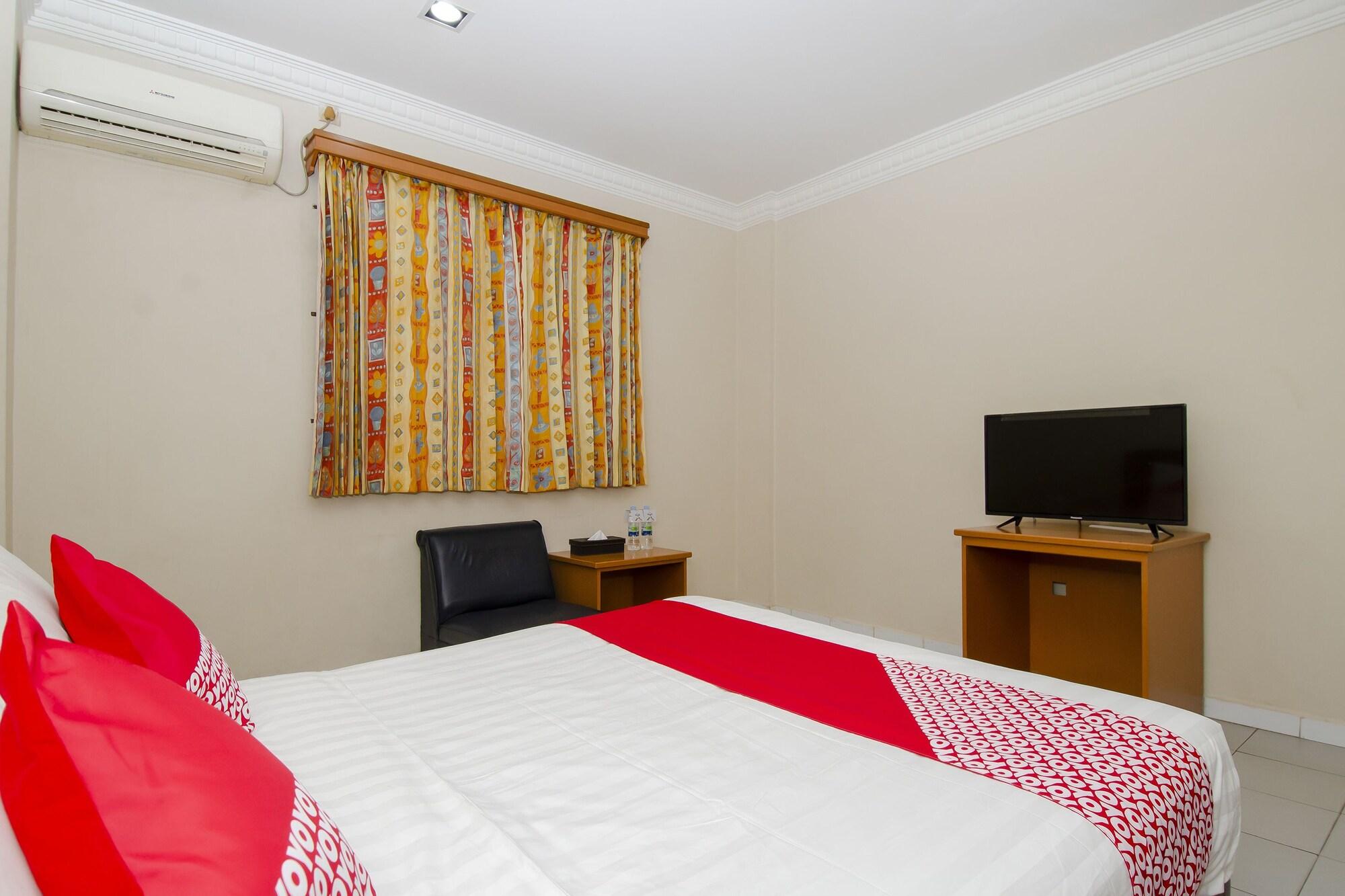 Halim Hotel Tanjung Pinang Exterior photo