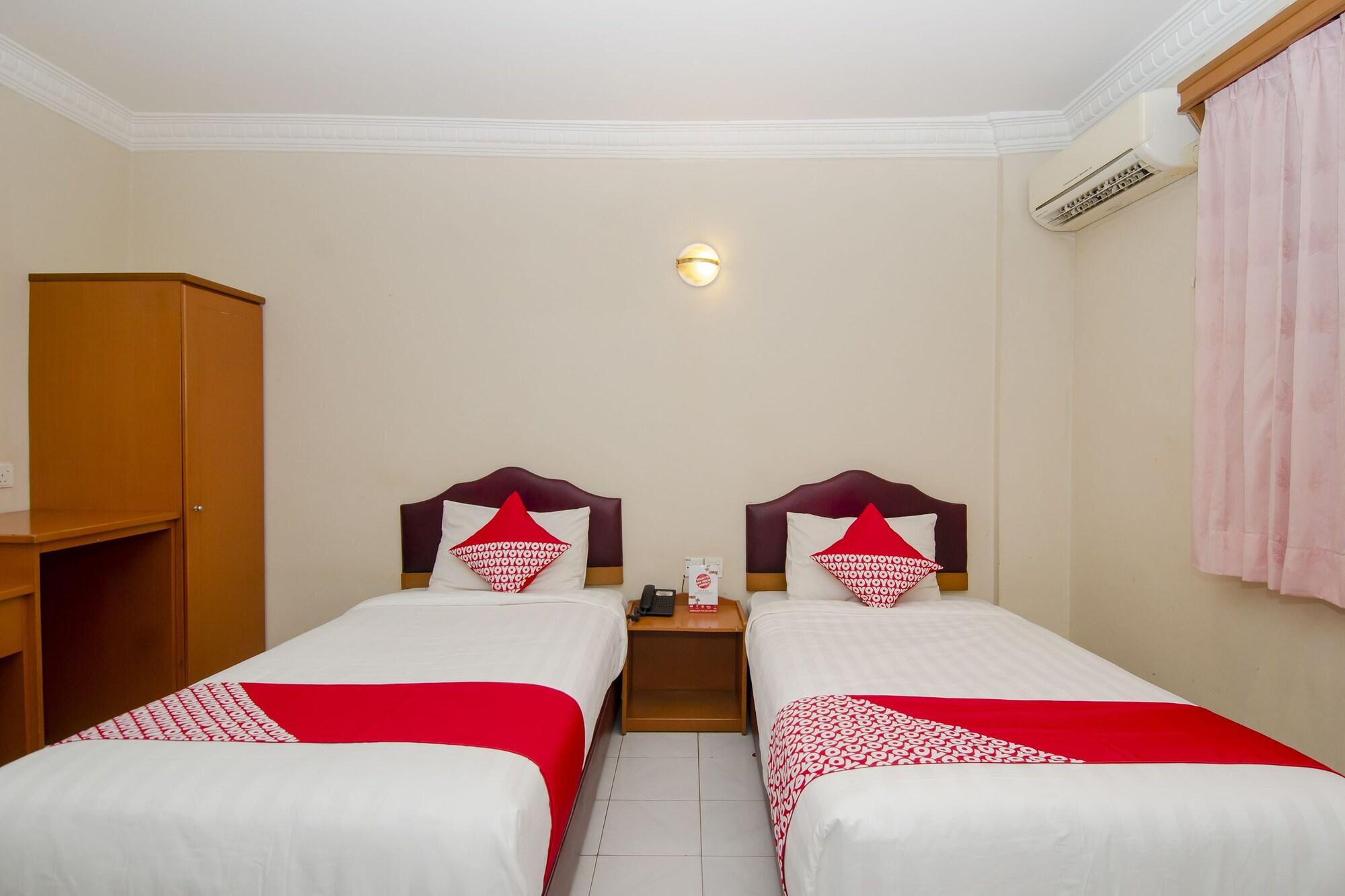 Halim Hotel Tanjung Pinang Exterior photo