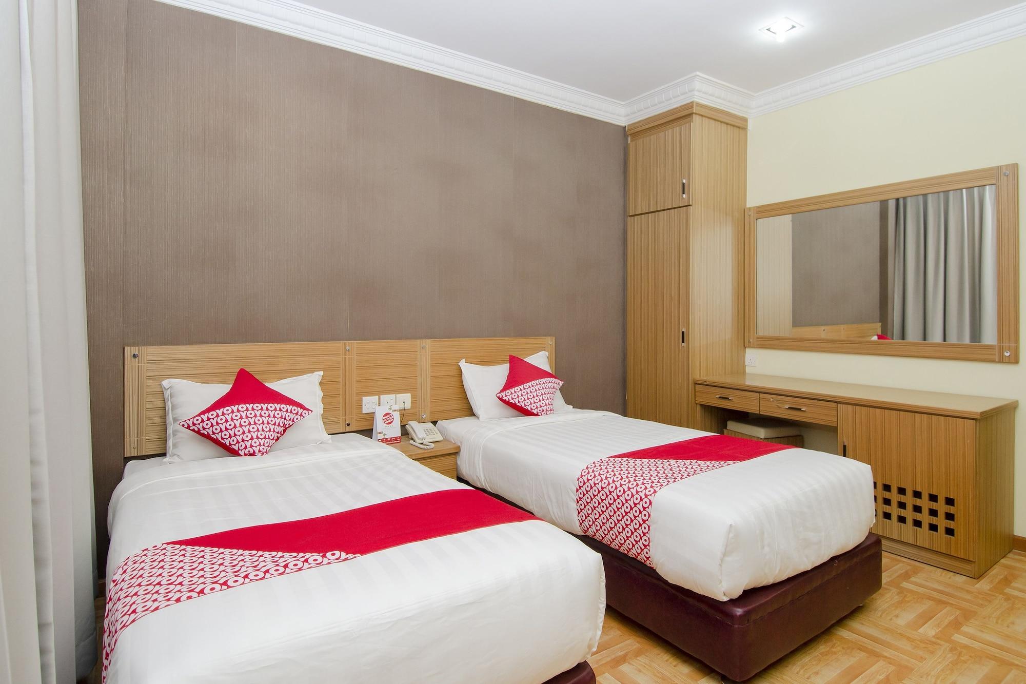 Halim Hotel Tanjung Pinang Exterior photo