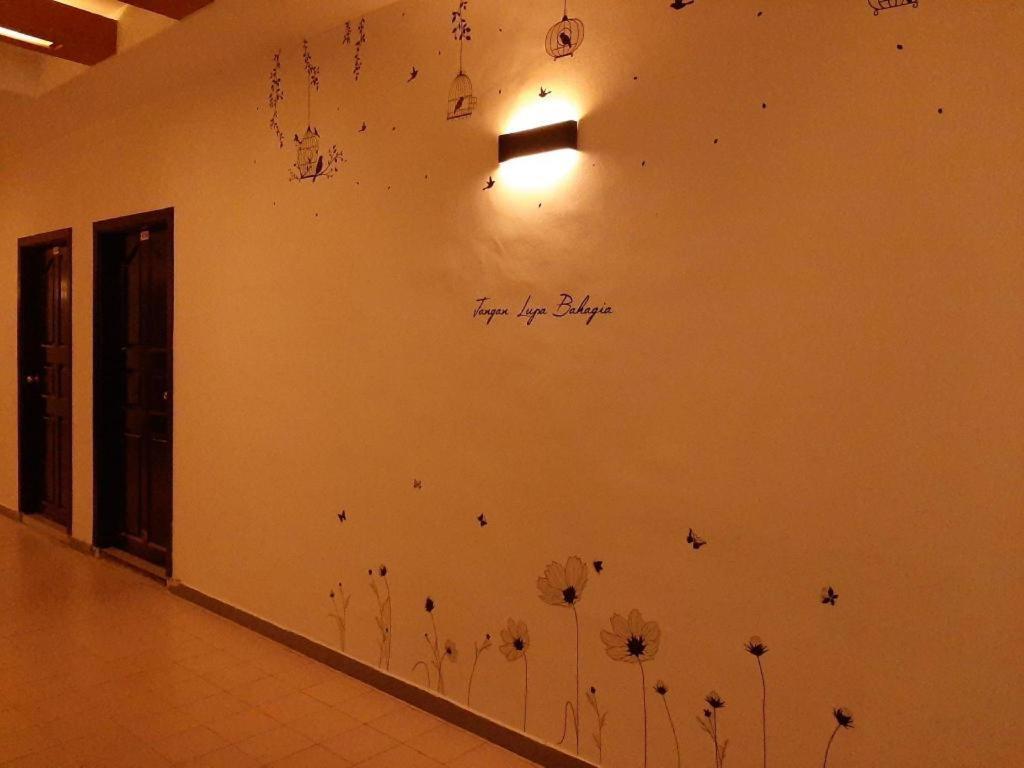 Halim Hotel Tanjung Pinang Exterior photo