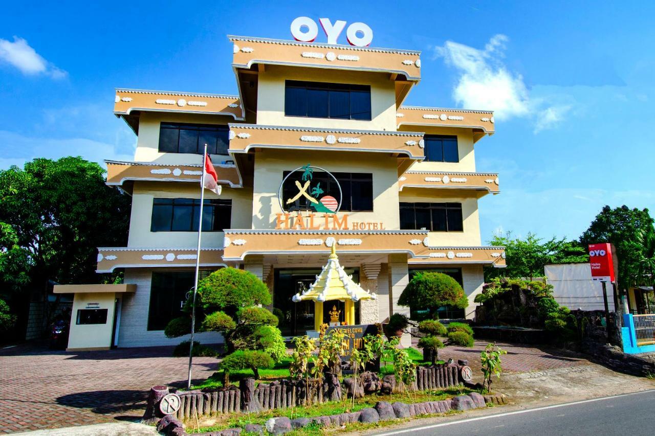 Halim Hotel Tanjung Pinang Exterior photo